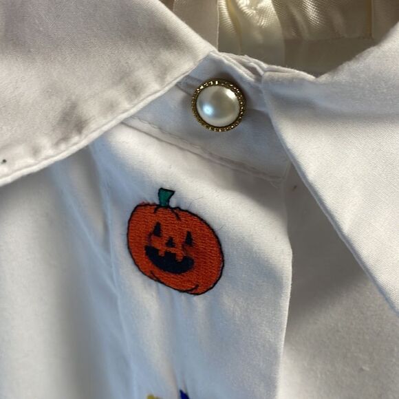 Ladies Button Down Halloween Long Sleeve Blouse with Pumpkins and Moons - Picture 5 of 6
